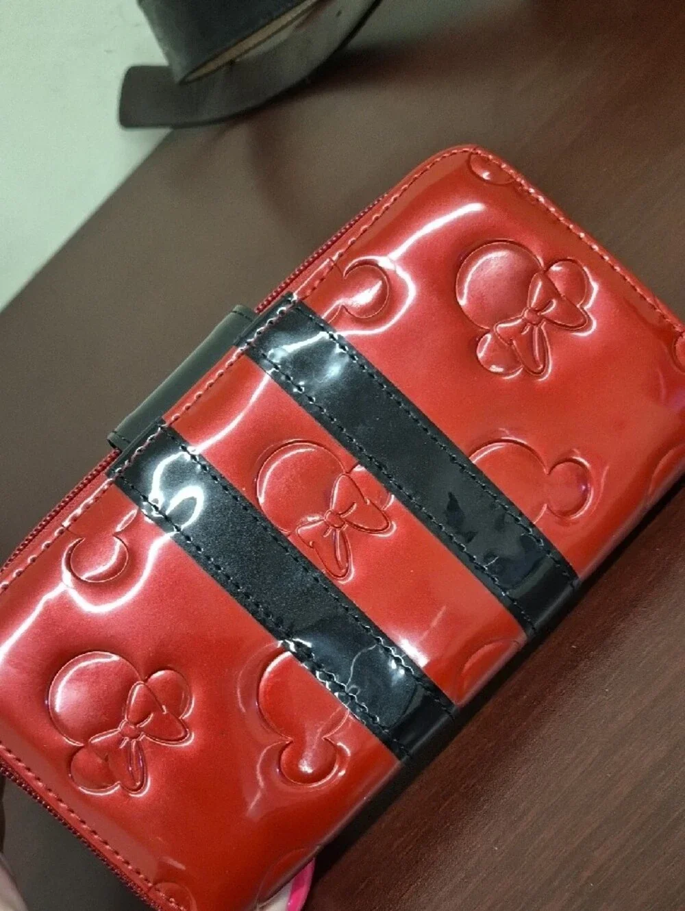 Minnie Mouse Red & Black Zip-Around Wallet